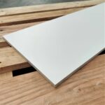 Wit Wandtegels Egaal Keraben Premium Purity Blanco Mat 30x90cm afbeelding 2