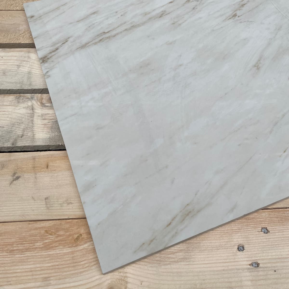 Alta-Marmre-Blanco-Cato-Glans-60x60-2 Beige Vloertegels Marmerlook Alta Marmre Blanco Cato Glans 60x60cm afbeelding 2