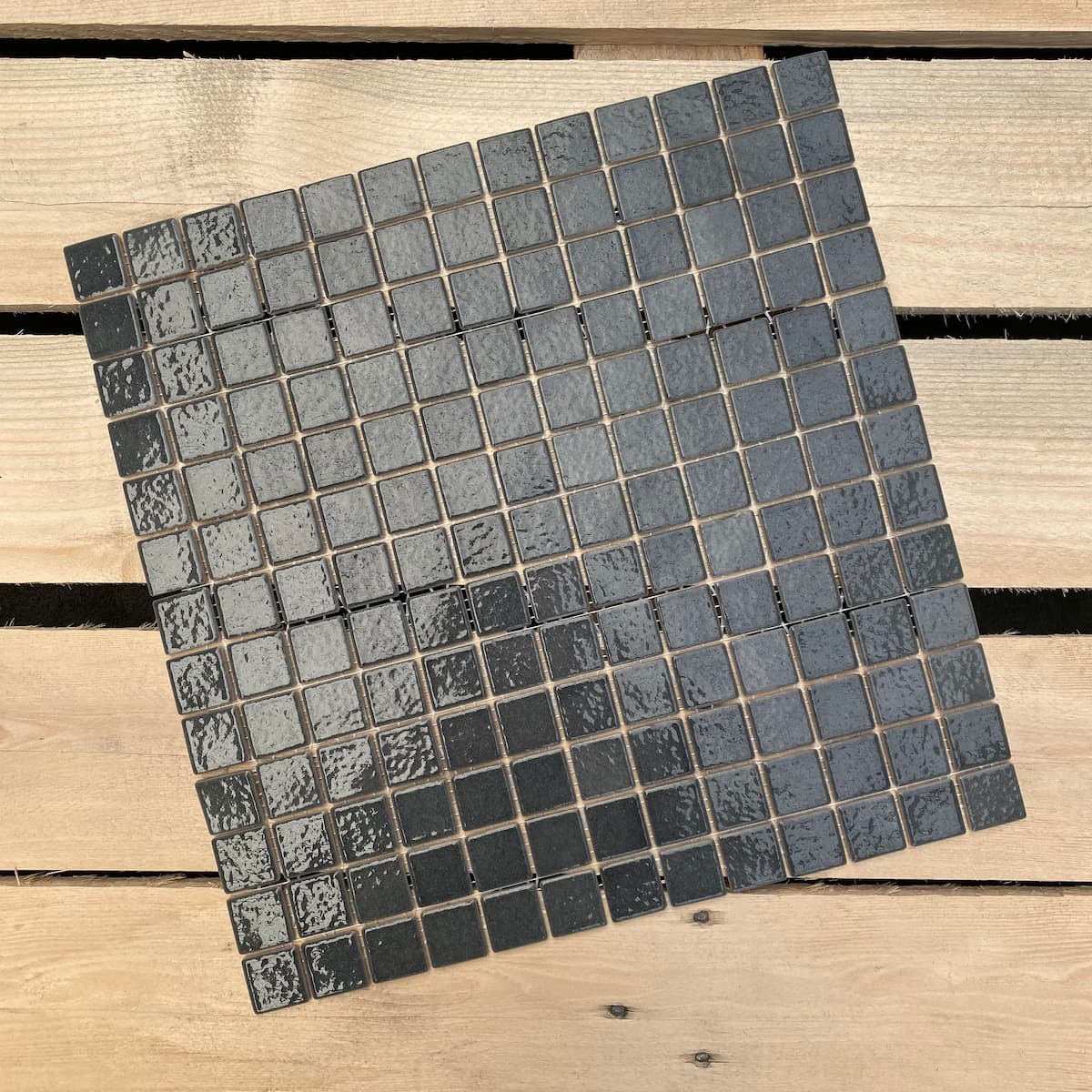 Briare-Harmonies-AG36-2,5x2,5-34,6x34,6 Antraciet Mozaiek Glanzend Briare Harmonies AG36 2,5x2,5 Mozaïek 34,6x34,6cm