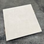 Wit Vloertegels Betonlook Atlas Concorde Dwell Off White Matt 120x120cm (partij van 12,96 m²)