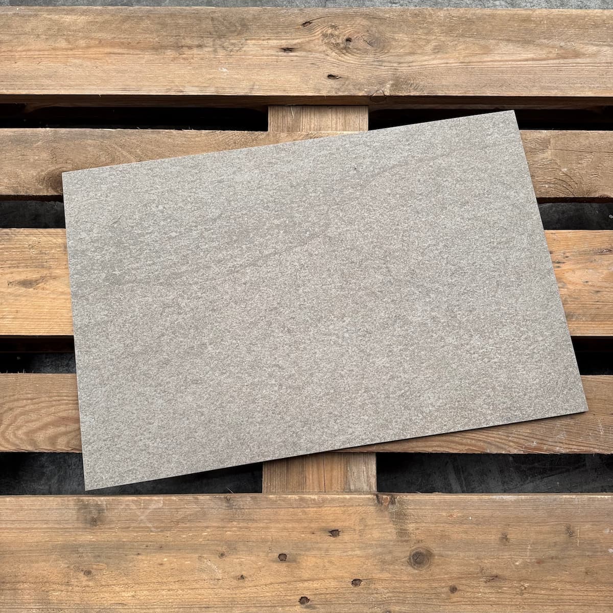 Atlas-Concorde-Trust-Silver-Matt-40x60cm-1 Grijs Vloertegels Natuursteenlook Atlas Concorde Trust Silver Matt 40x60cm (partij van 9,84 m²)