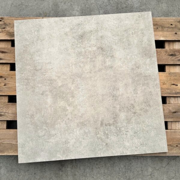Beige Tuintegels Mat KeraSelect Jura Warm Grey Outdoor 80x80x2cm