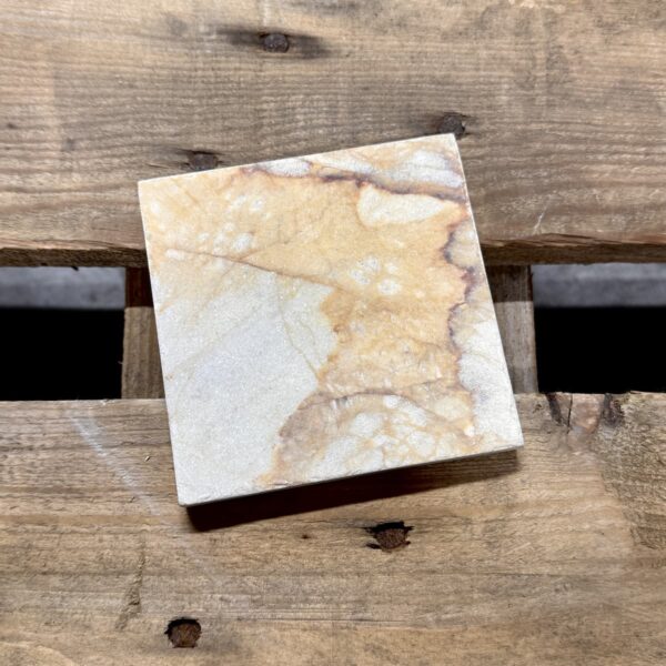 Beige Vloertegels Marmerlook Steenbok Hardsteen Beige Getrommeld 10x10cm