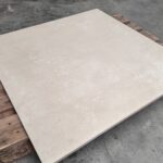 Keraselect-Ambiente-Greige-100x100x2cm-2b
