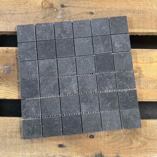 Zwart Mozaiek Natuursteenlook Unicom Starker Marwari Storm 5x5 Mozaïek 30x30cm